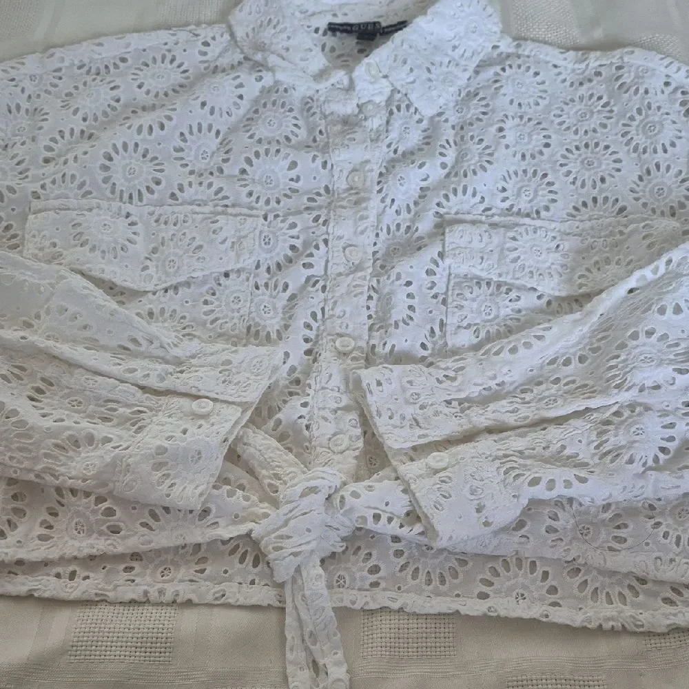 Guess White Embroidered Eyelet Button-Down Shirt - Picture 13 of 16